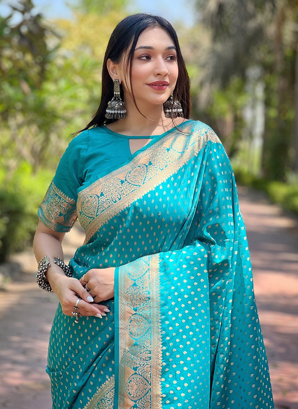 Traditional Woven Banarasi Silk Saree - S8100