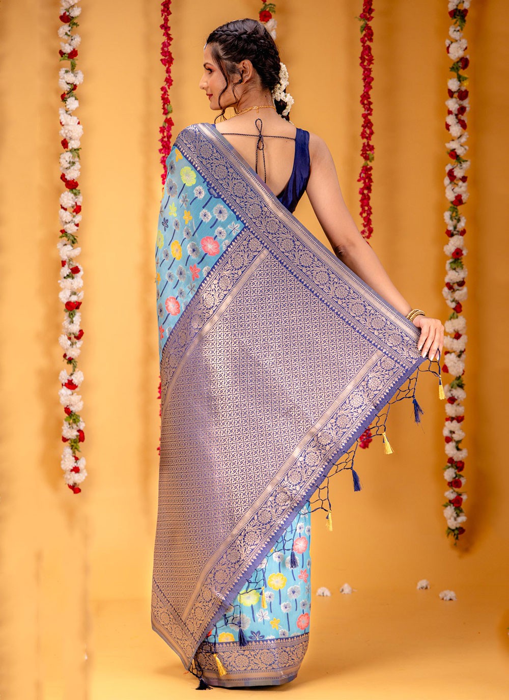 Classic Zari Kanjivaram Silk Saree - S7079