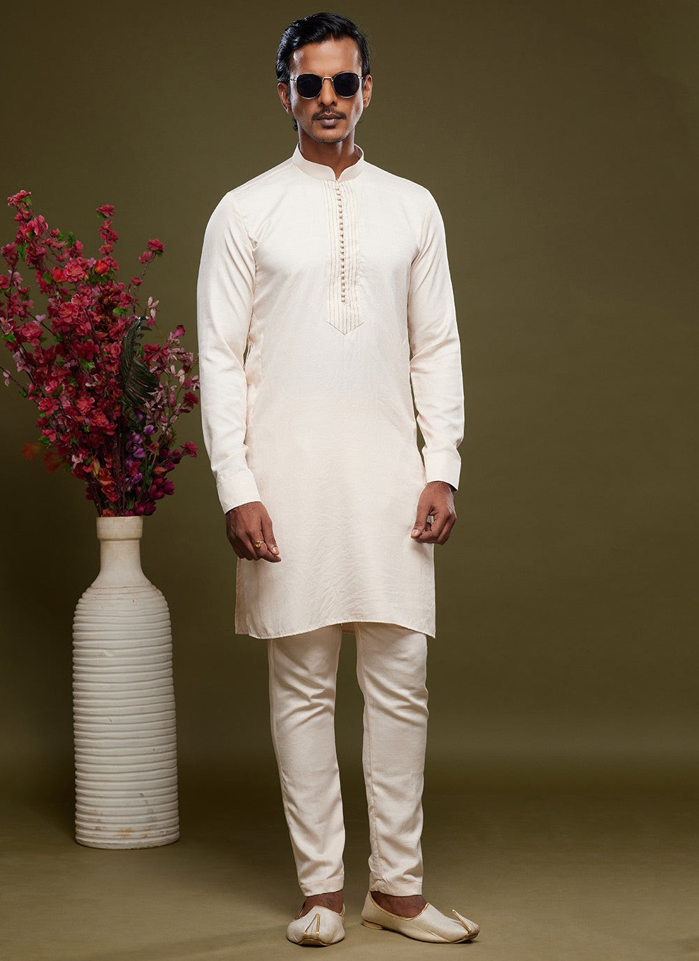 Thread Banarasi Silk Cream Kurta Pyjama - M6055