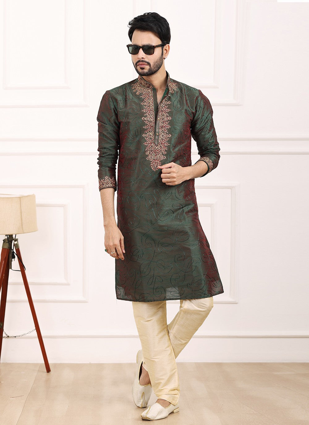 Thread Banarasi Silk Green Kurta Pyjama - M6131