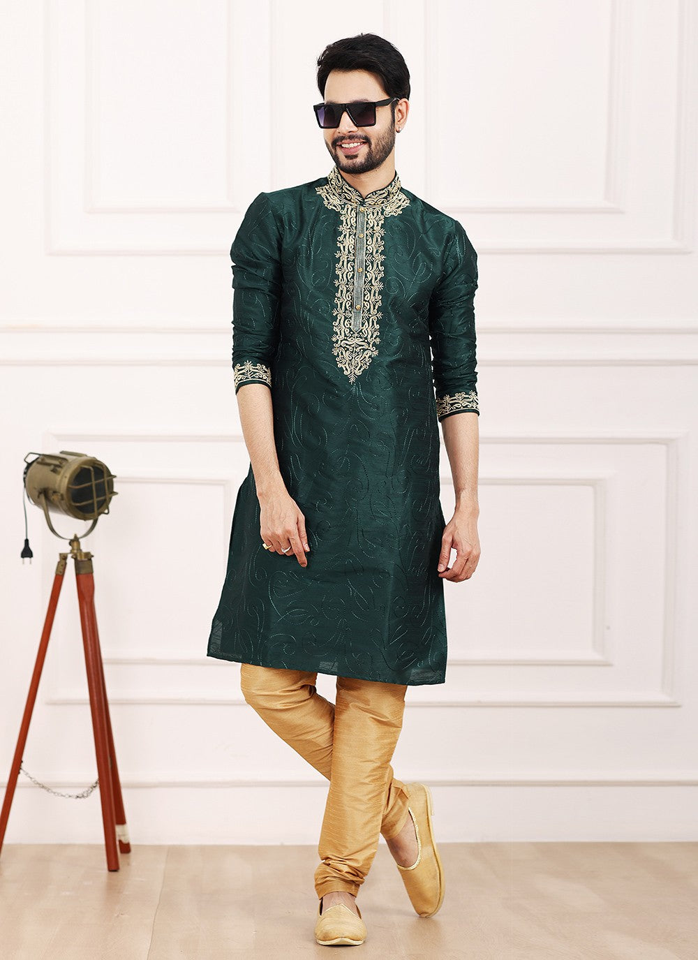 Thread Banarasi Silk Green Kurta Pyjama - M6133