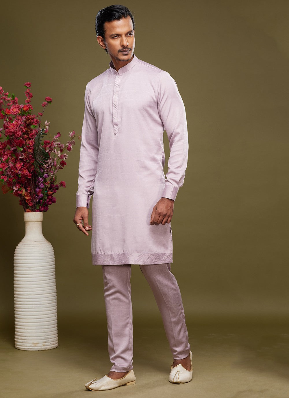 Thread Banarasi Silk Lavender Kurta Pyjama - M6050