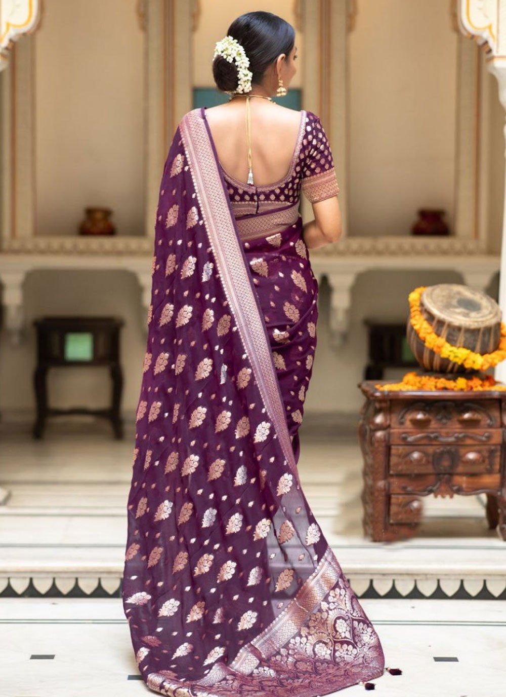 Trendy Jacquard Work Banarasi Silk Saree - S5560