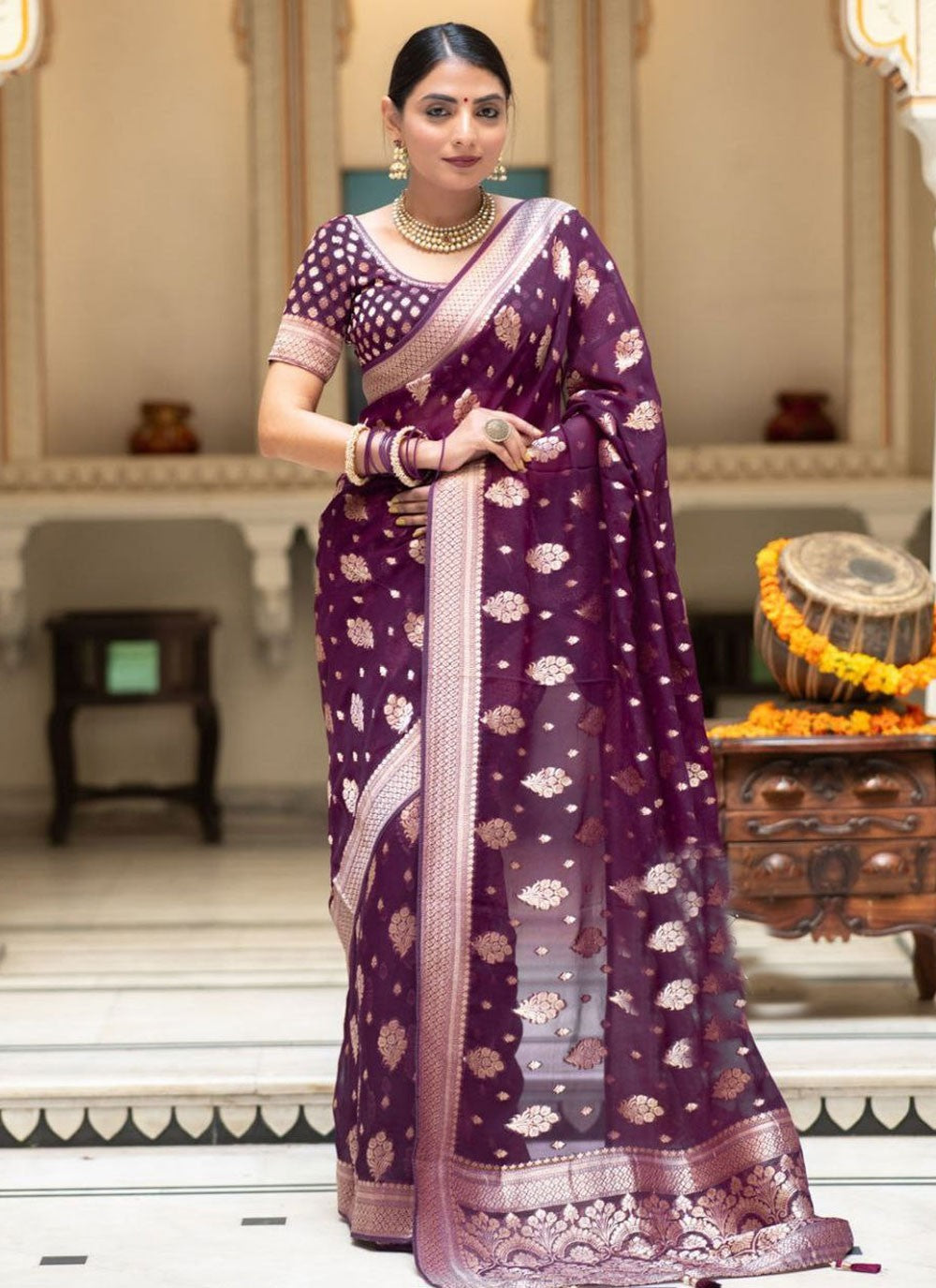 Trendy Jacquard Work Banarasi Silk Saree - S5560