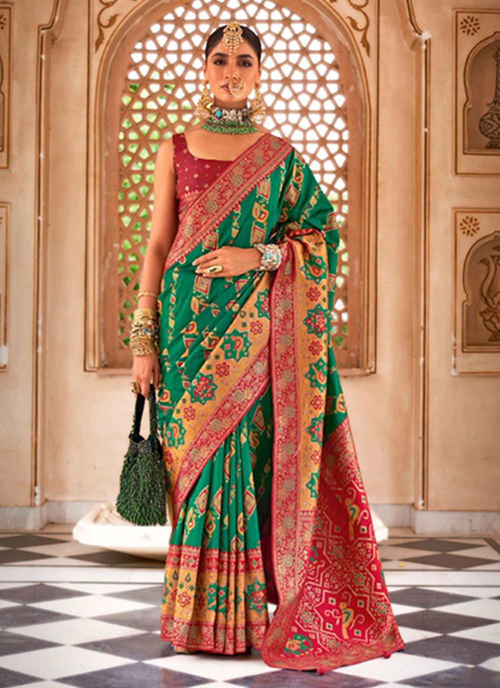 Classic Weaving Zari Banarasi Silk Saree - S6172