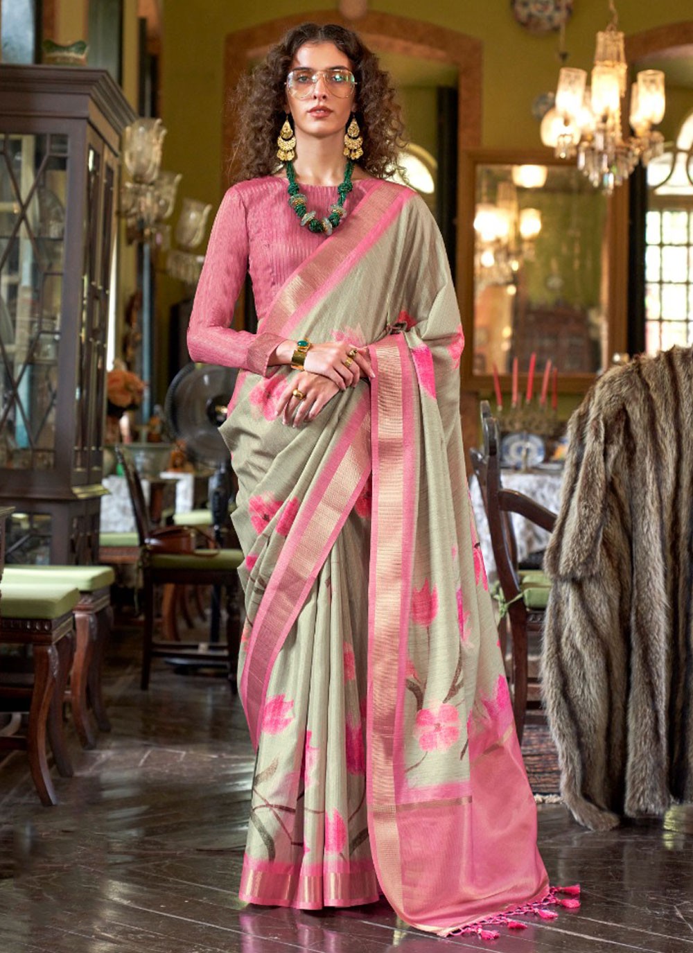 Classic Weaving Zari Banarasi Silk Saree - S7962