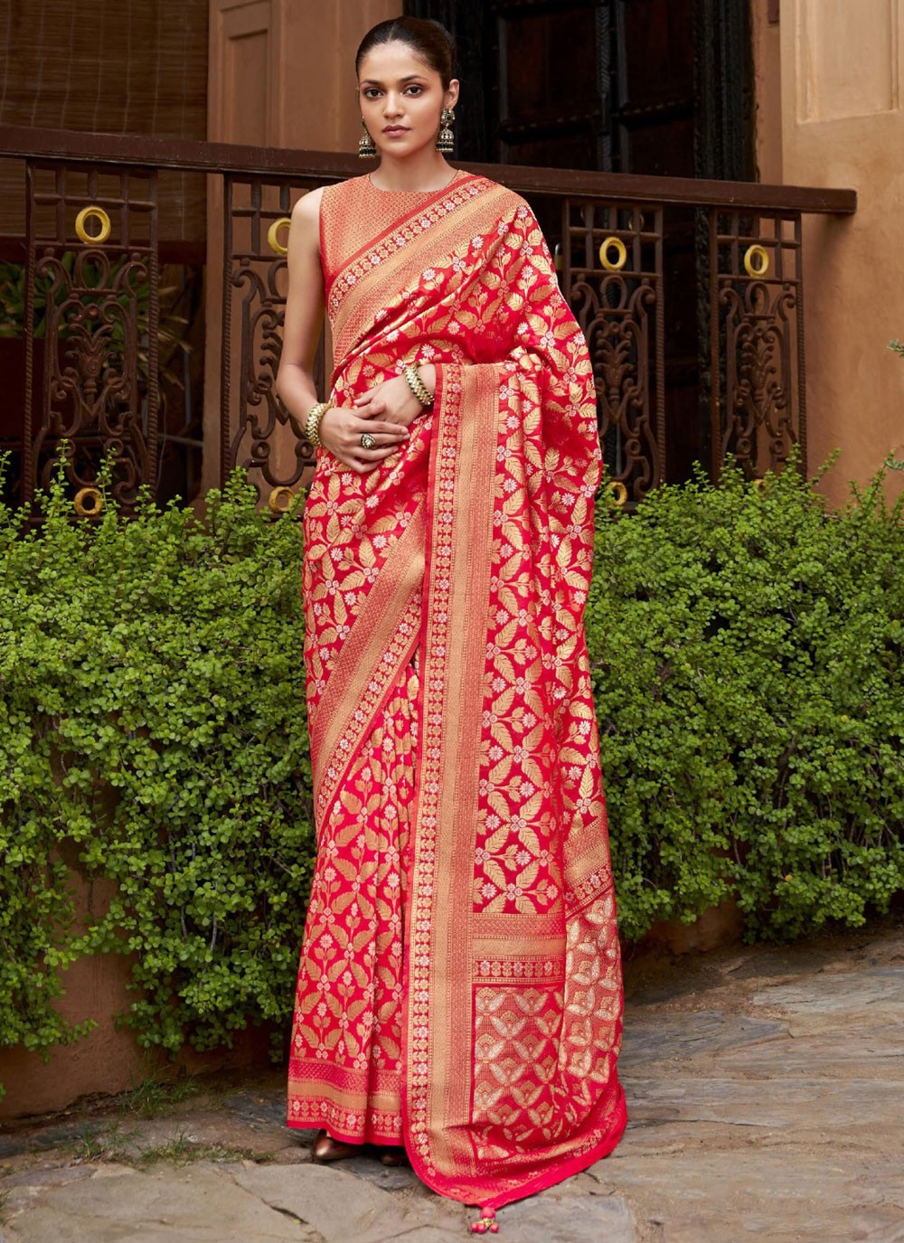 Classic Jaal Banarasi Silk Saree - S9970