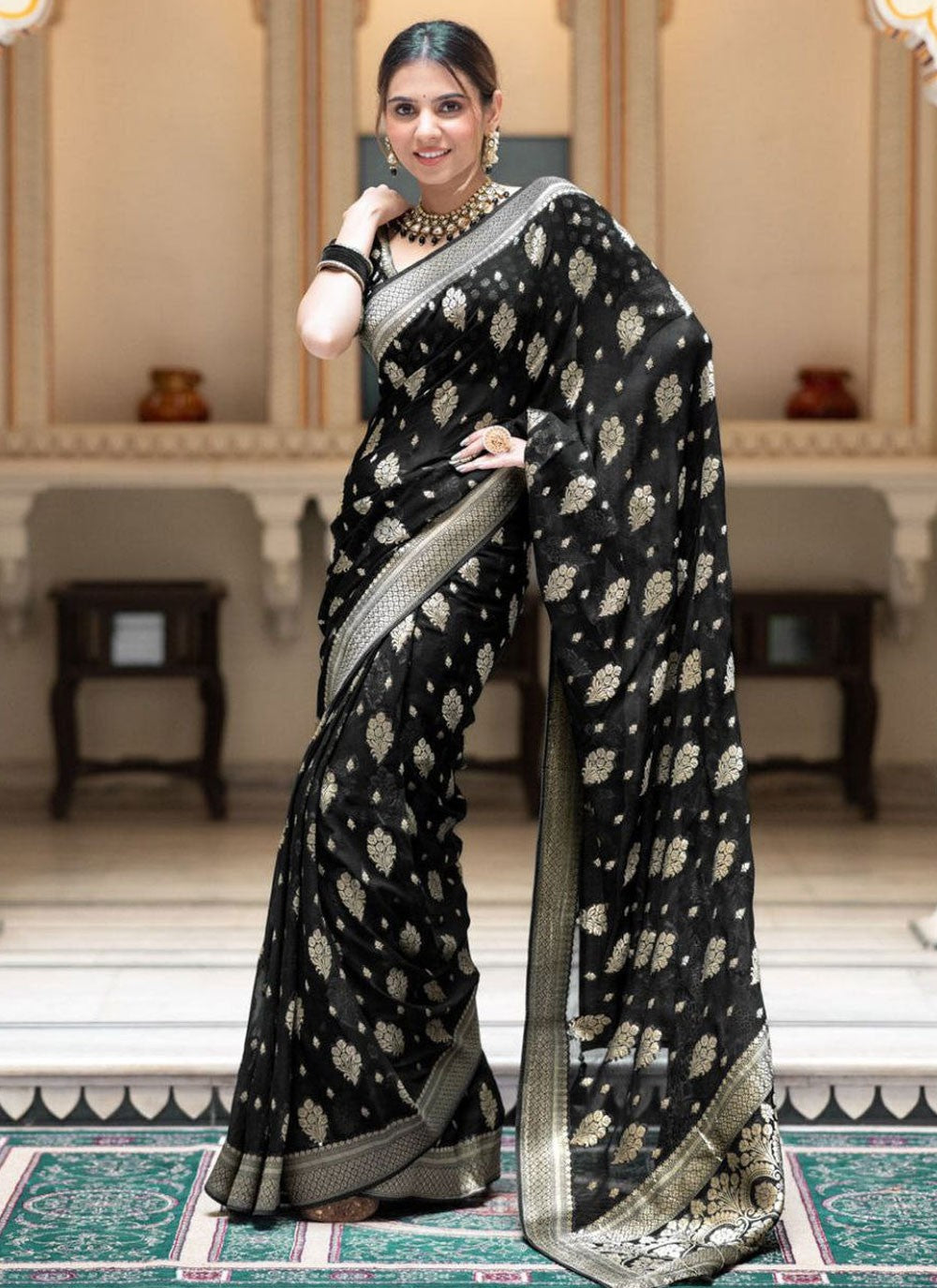 Trendy Jacquard Work Banarasi Silk Saree - S5560