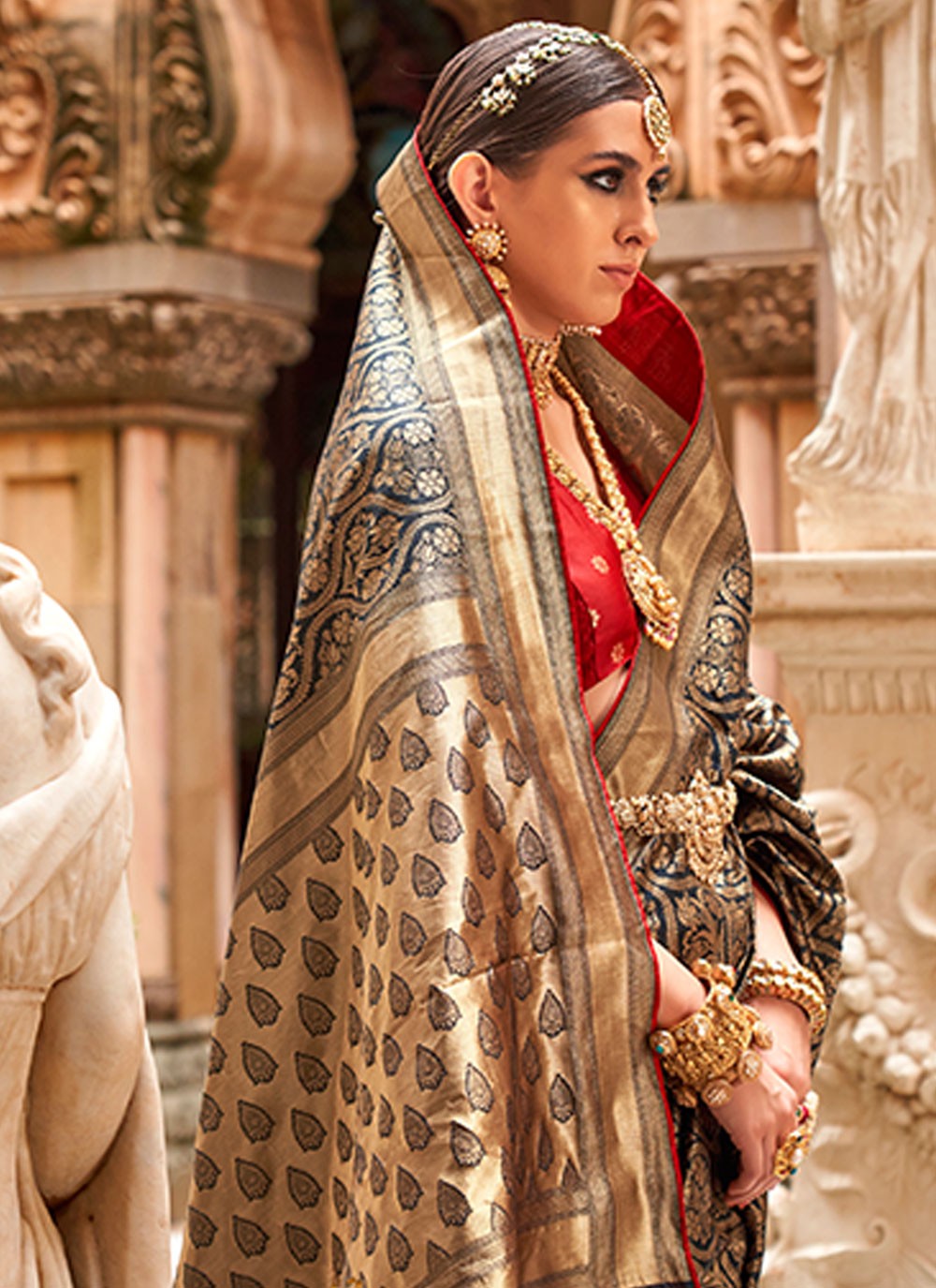 Classic Jacquard Work Banarasi Silk Saree - S7133