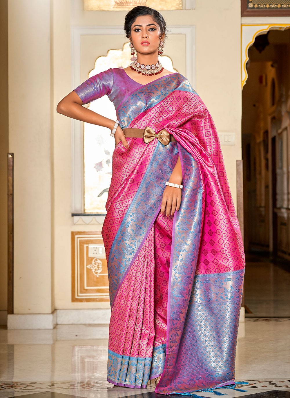 Contemporary Jacquard Work Banarasi Silk Saree - S2563