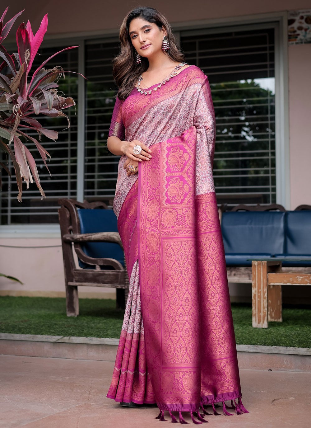 Woven, Zari Banarasi Silk Saree - S12264