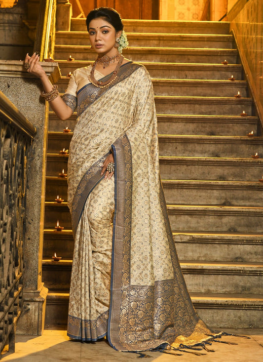 Traditional Weaving Zari Banarasi Silk Saree - S3820