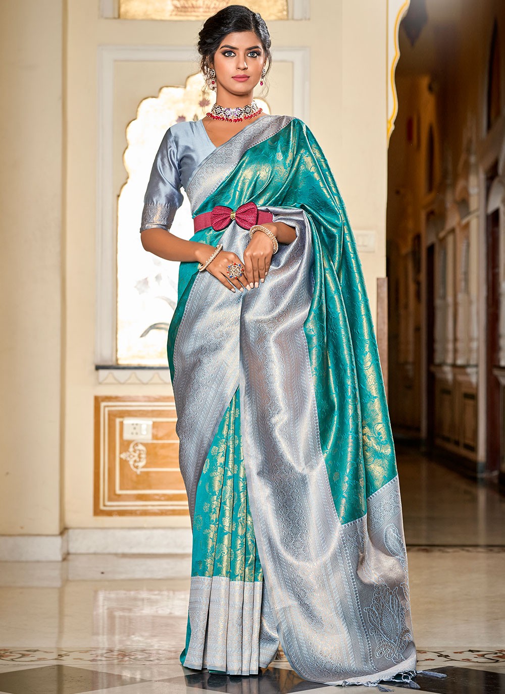 Contemporary Jacquard Work Banarasi Silk Saree - S2563