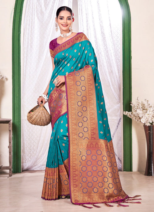 Traditional Weaving Zari Banarasi Silk Saree - S3247