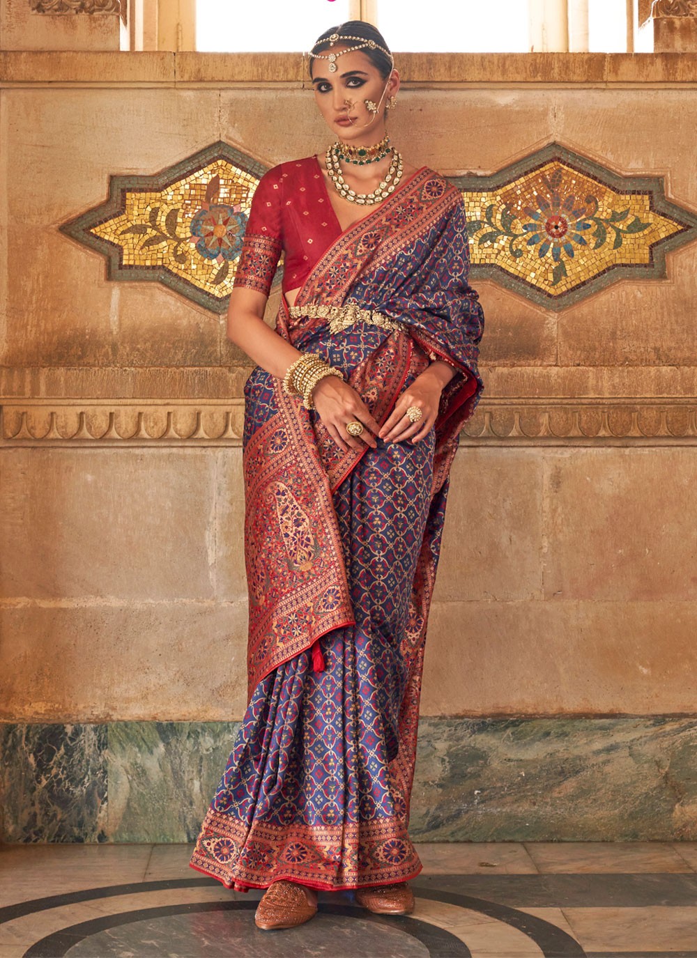 Trendy Weaving Zari Banarasi Silk Saree - S4770