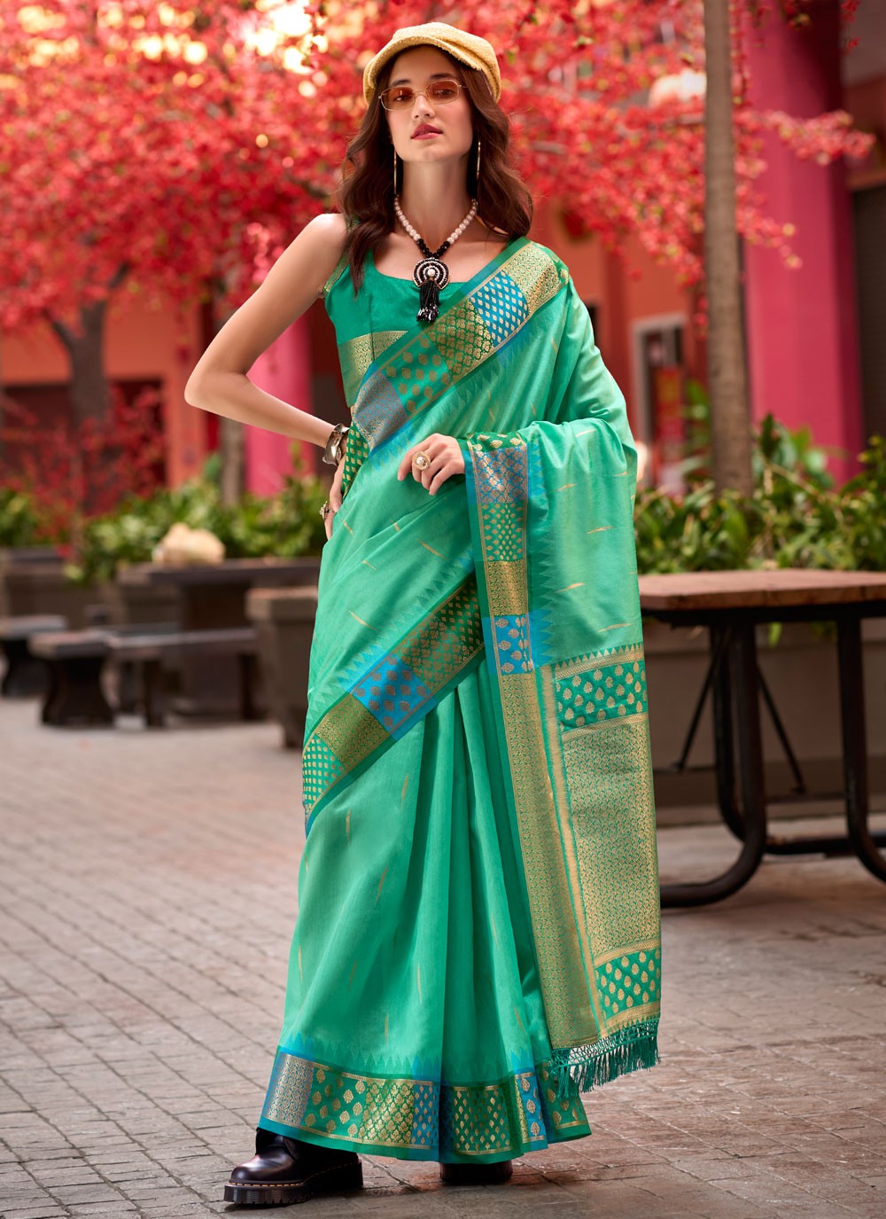 Classic Weaving Zari Banarasi Silk Saree - S7775