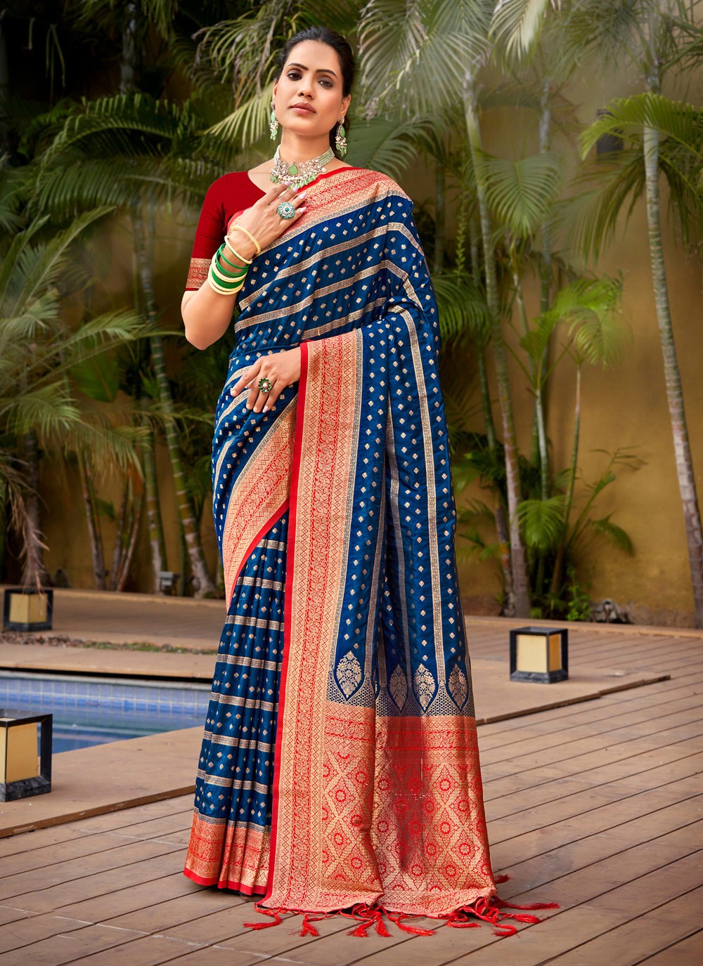 Traditional Weaving Zari Banarasi Silk Saree - S5453