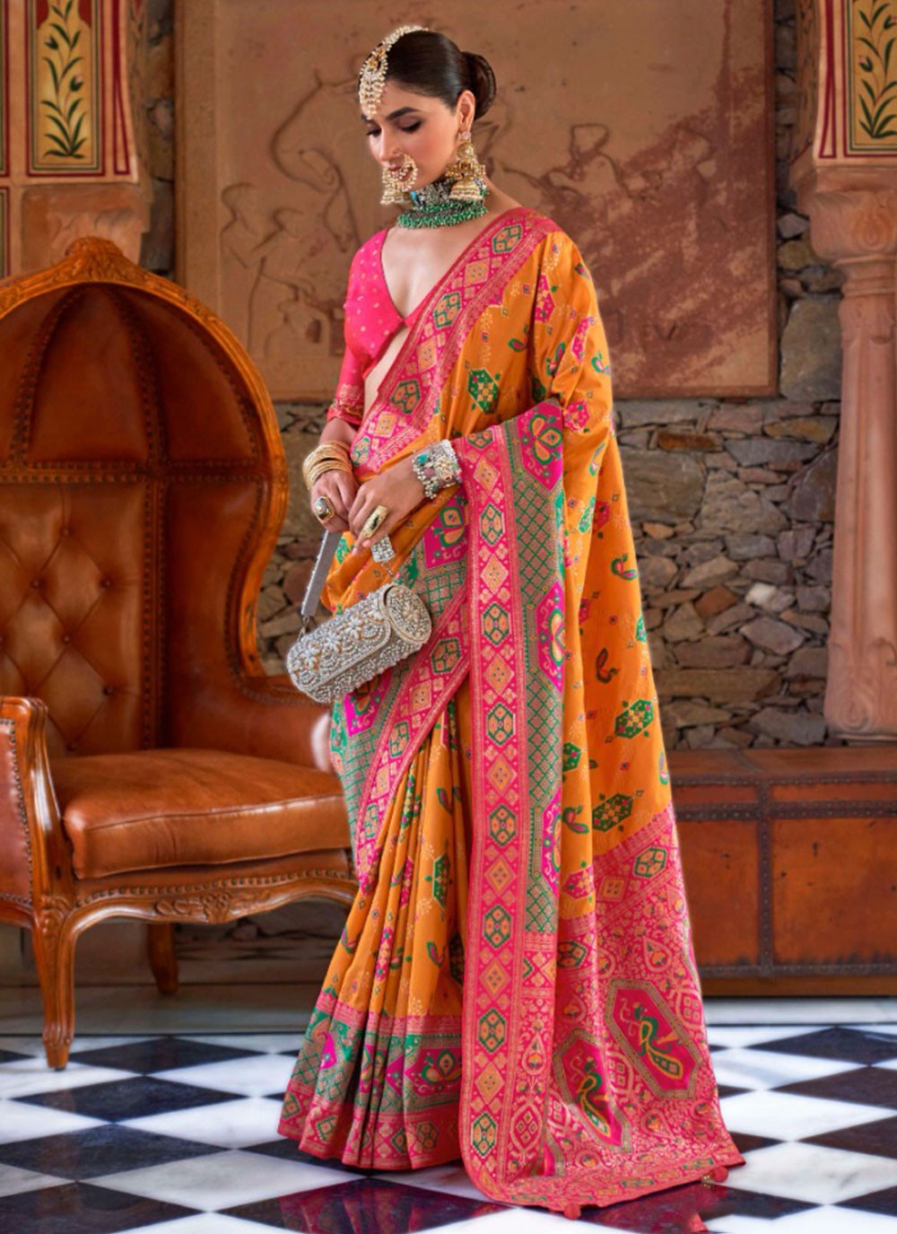 Classic Weaving Zari Banarasi Silk Saree - S6172