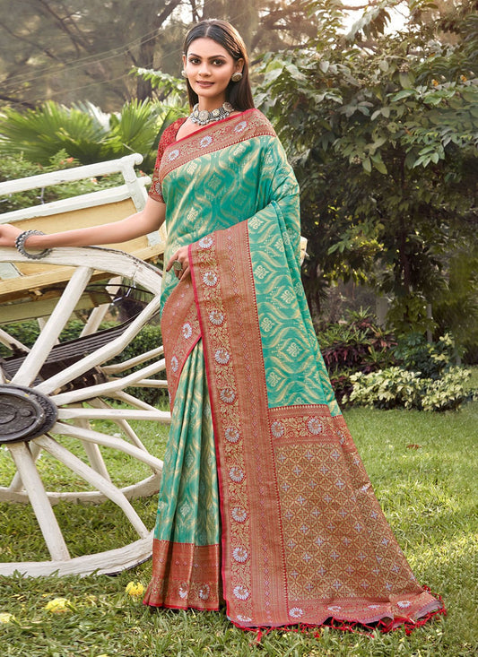 Traditional Weaving Zari Banarasi Silk Saree - S4630