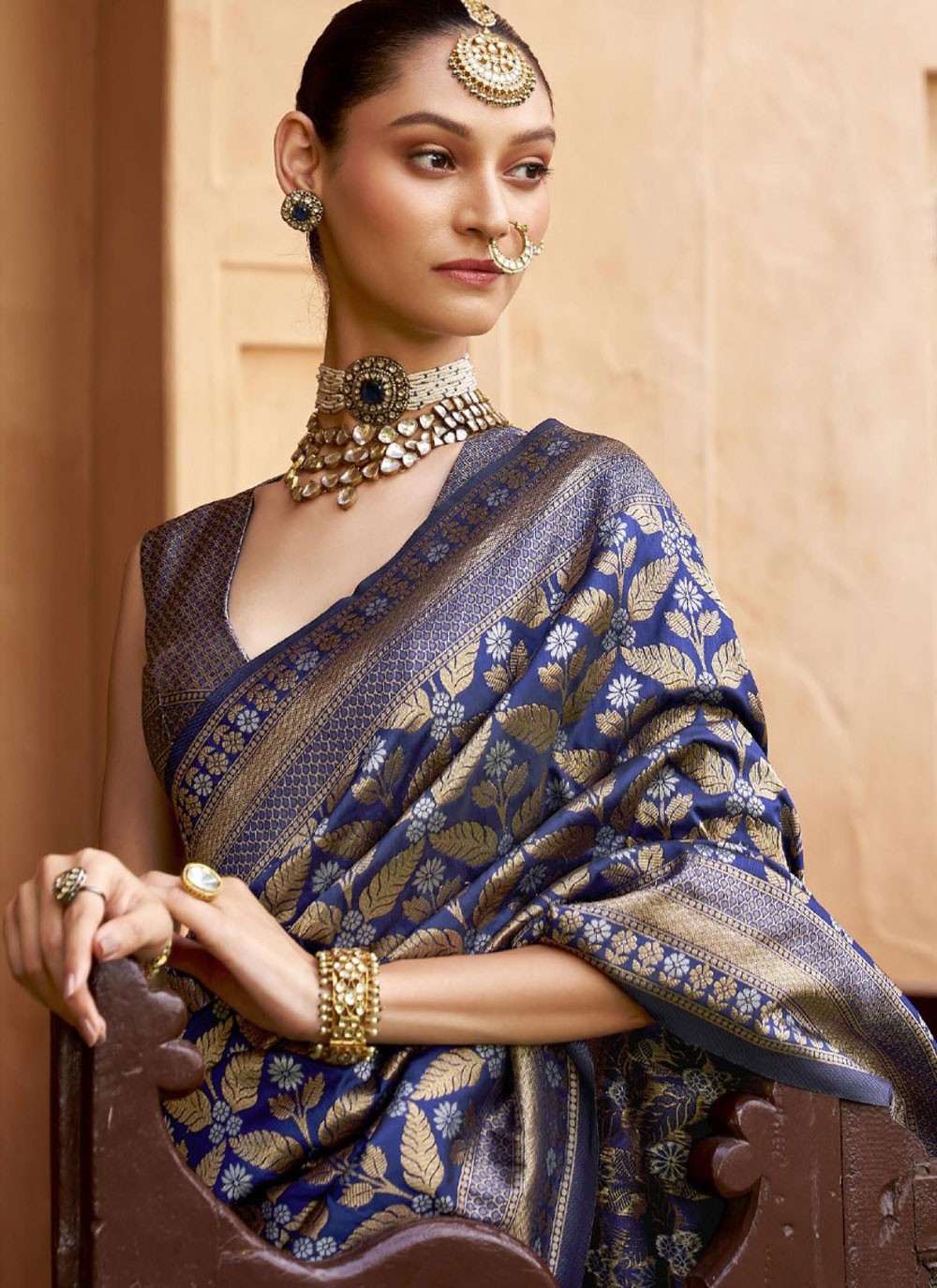 Trendy Jaal Banarasi Silk Grey Saree - S11316