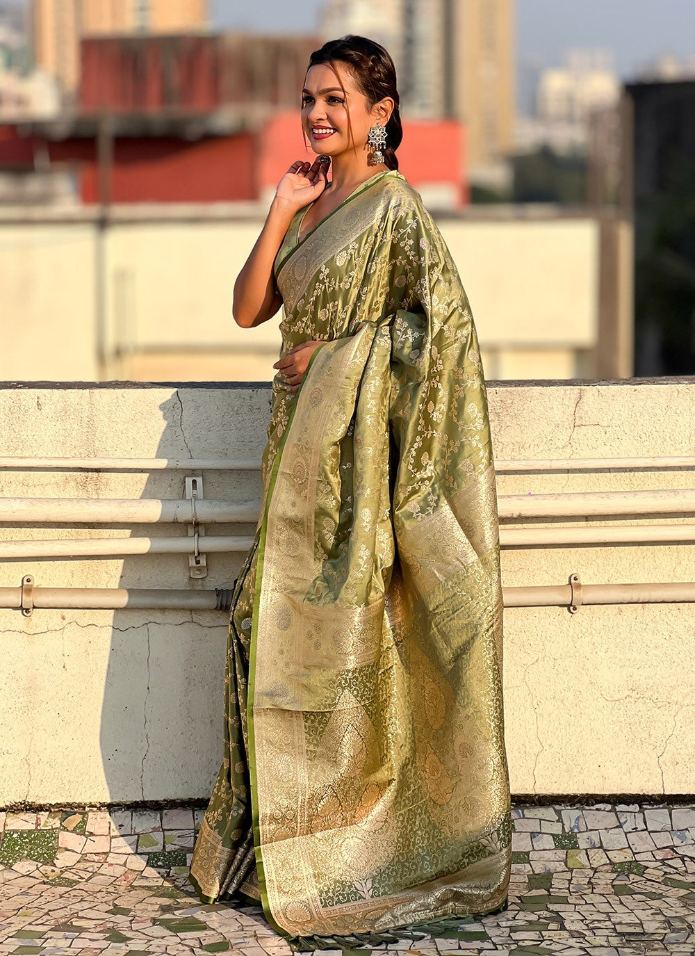 Traditional Woven Banarasi Silk Saree - S10347