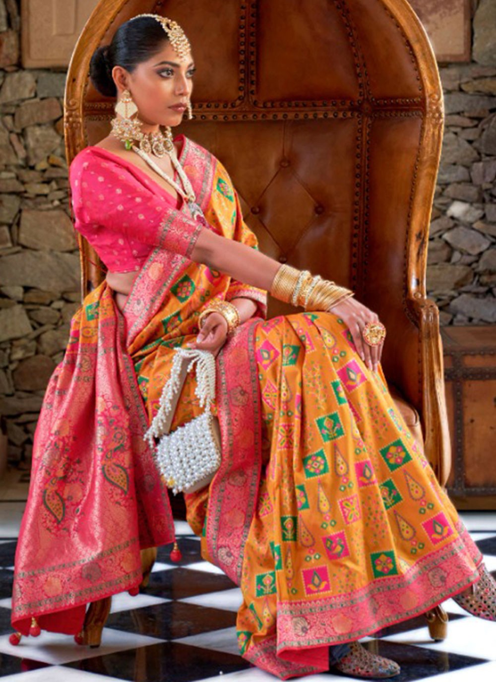 Classic Weaving Zari Banarasi Silk Saree - S6172