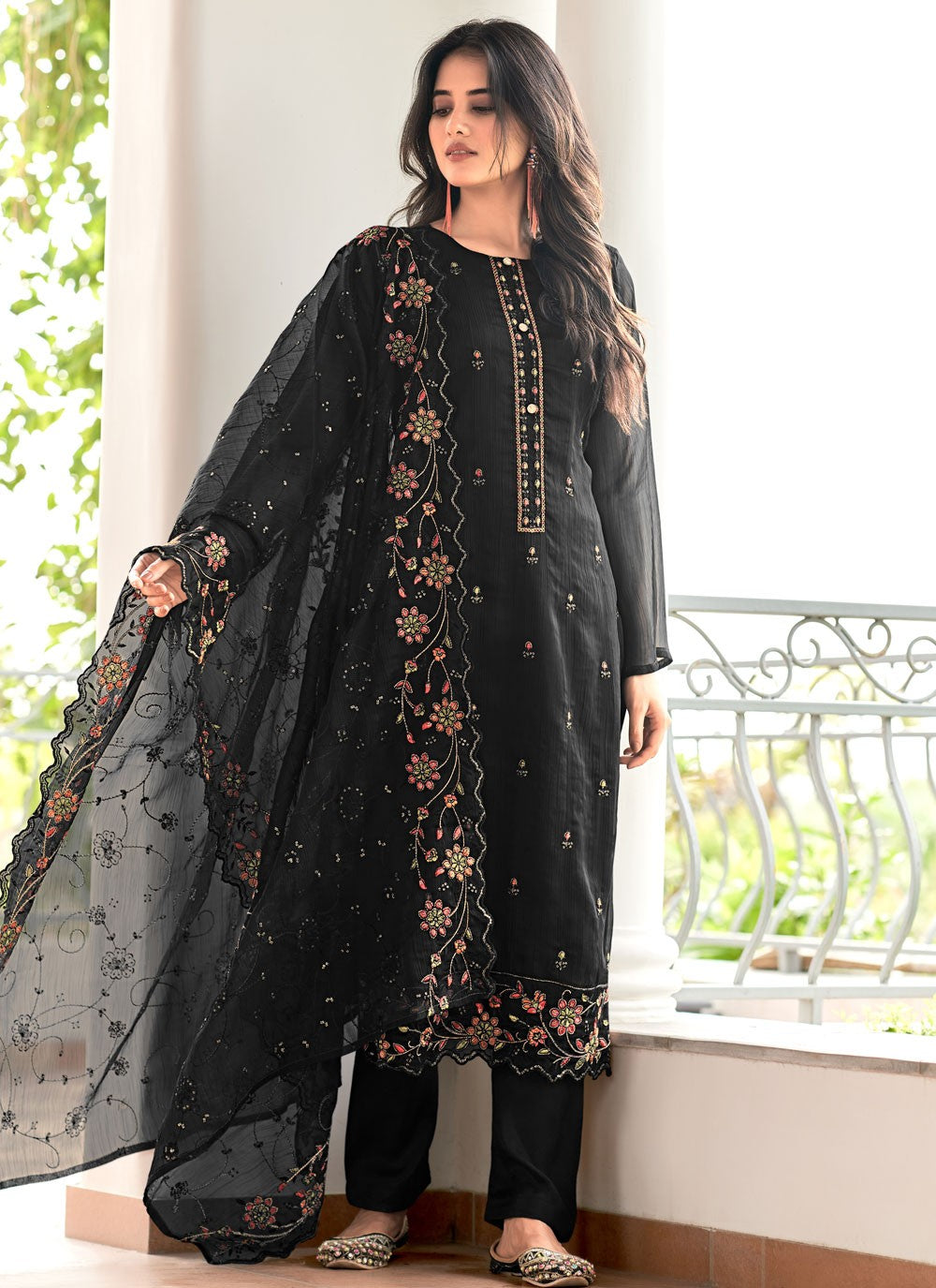 Embroidered Chiffon Salwar Suit - T4464