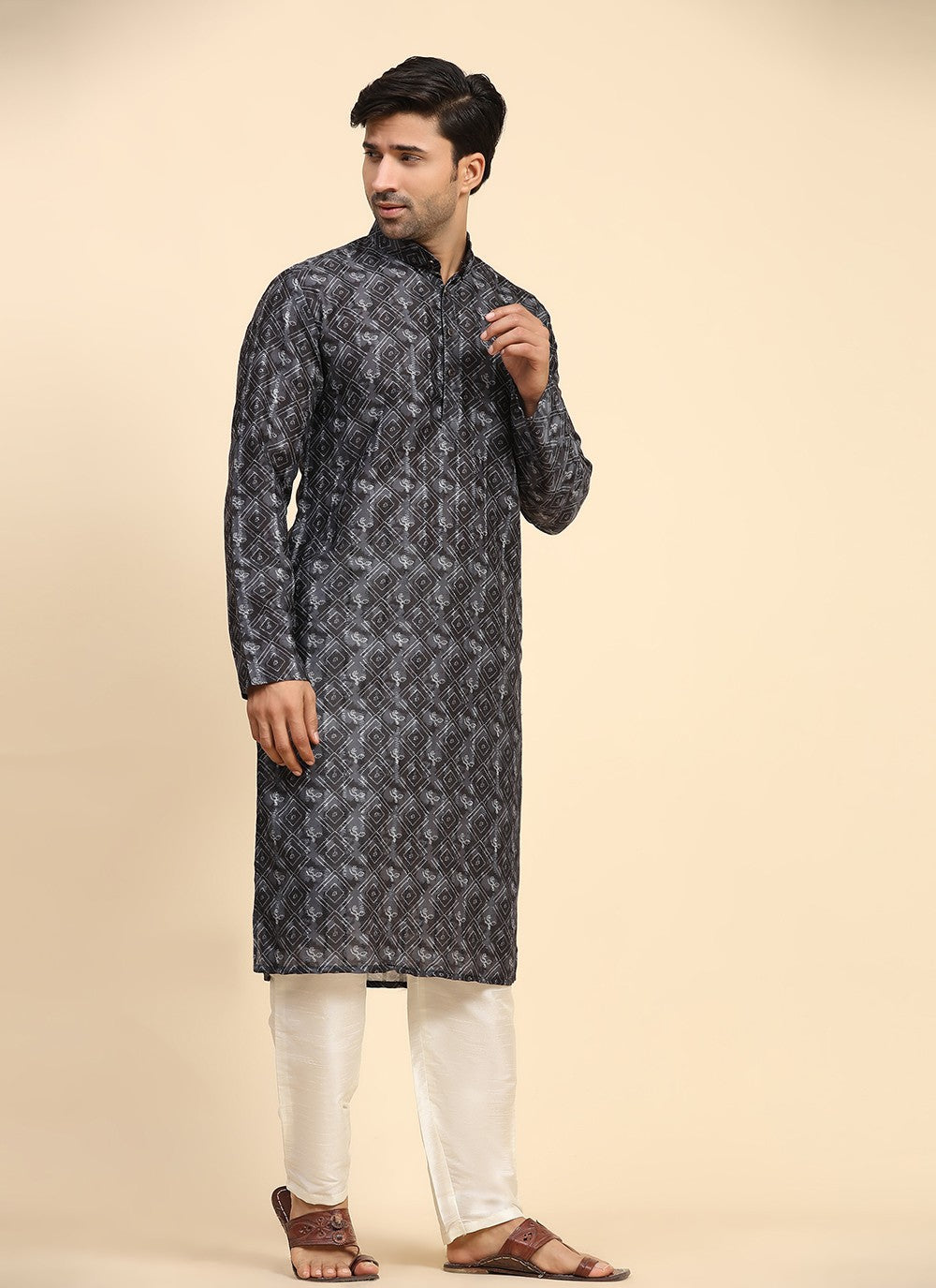 Digital Print Cotton Black Kurta Pyjama - M8145