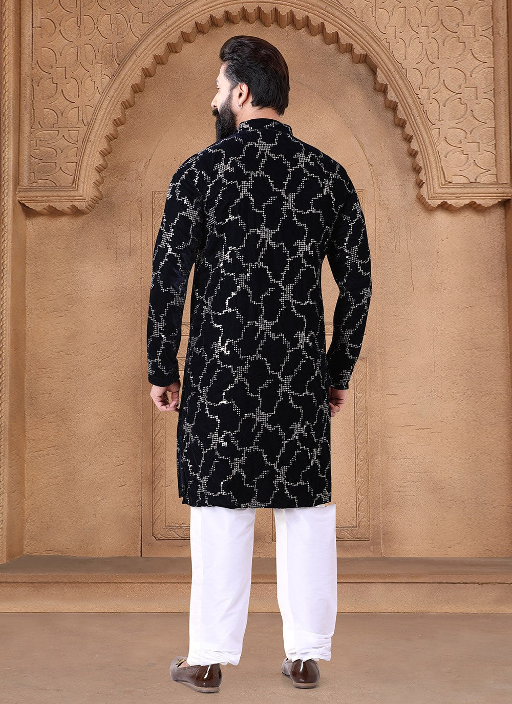 Embroidered Velvet Black Kurta - M7649