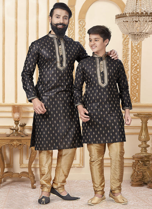 Buttis Jacquard Silk Black Kurta Pyjama - M1917