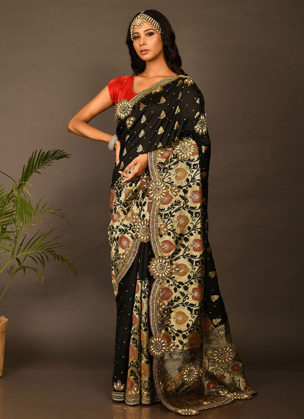 Trendy Embroidered Kanchipuram Silk Saree - S1707