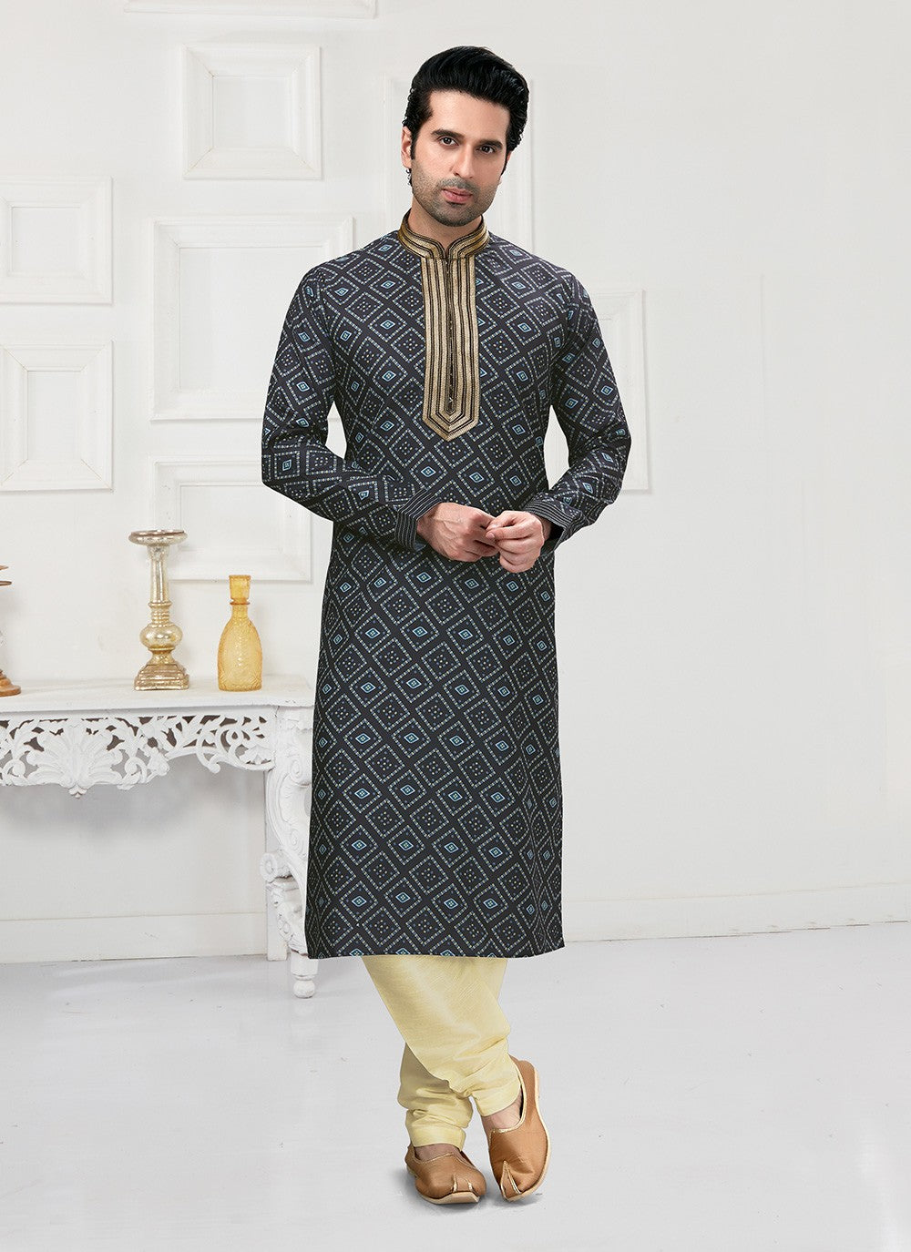 Printed Cotton Black Kurta Pyjama - M3149