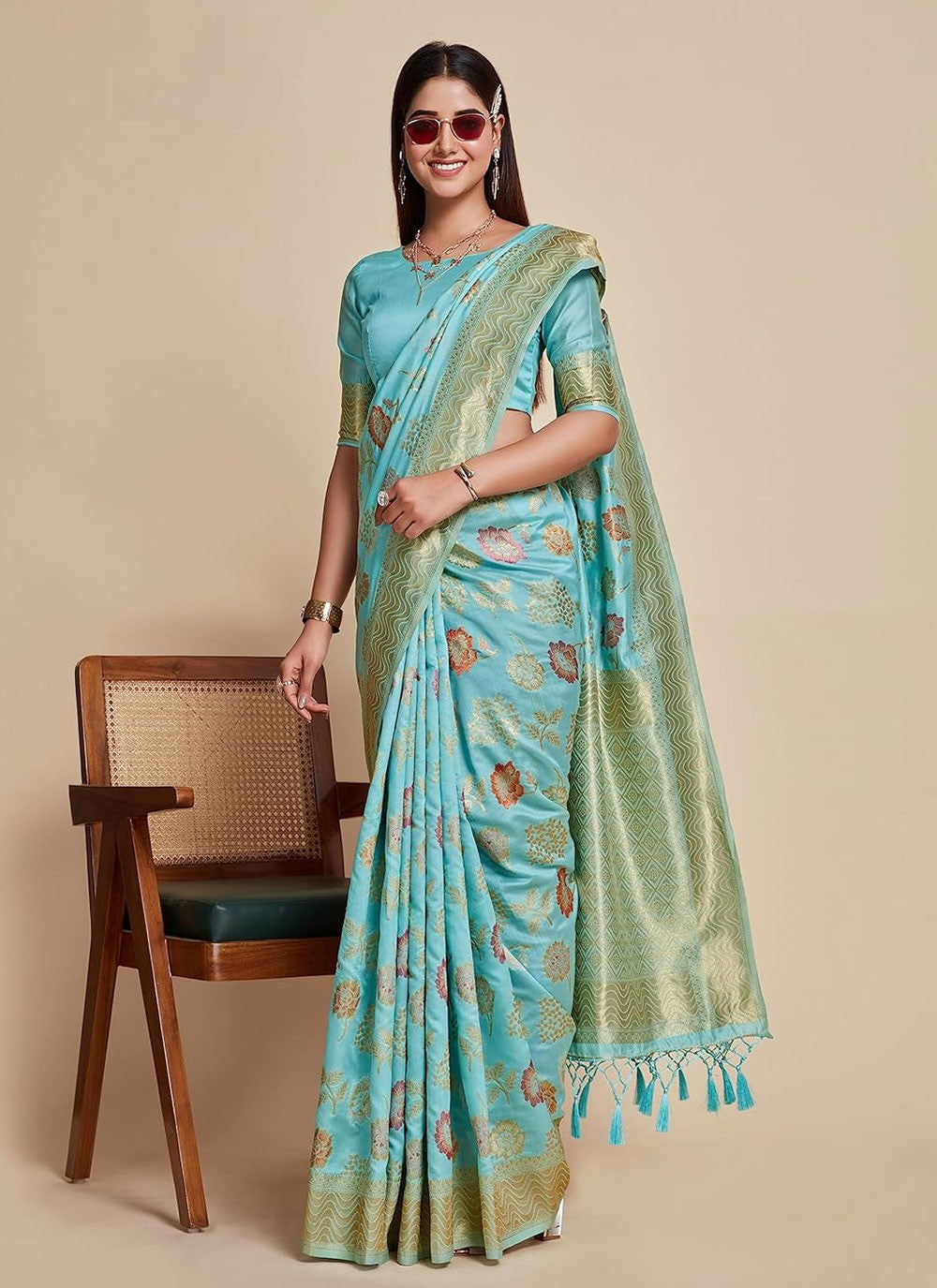 Trendy Woven Kanjivaram Silk Saree - S5008