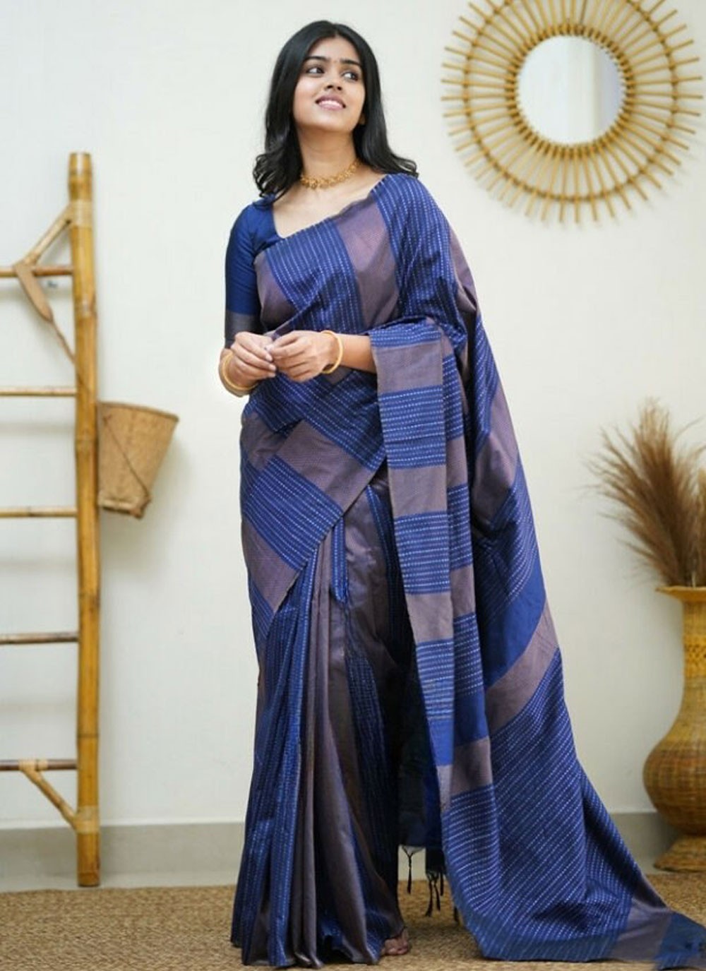 Classic Woven Banarasi Silk Saree - S6002