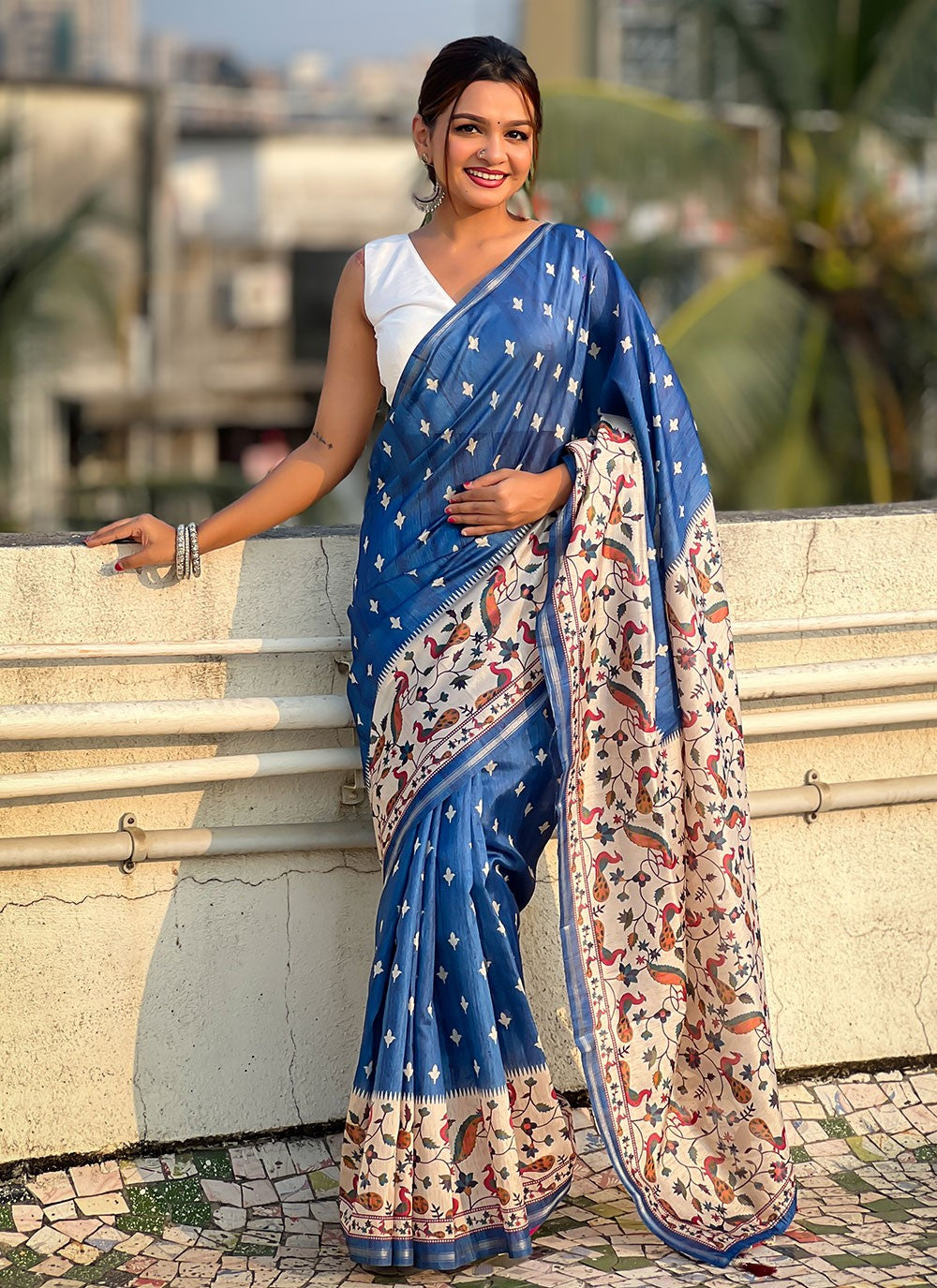 Trendy Floral Printed Silk Saree - S9595