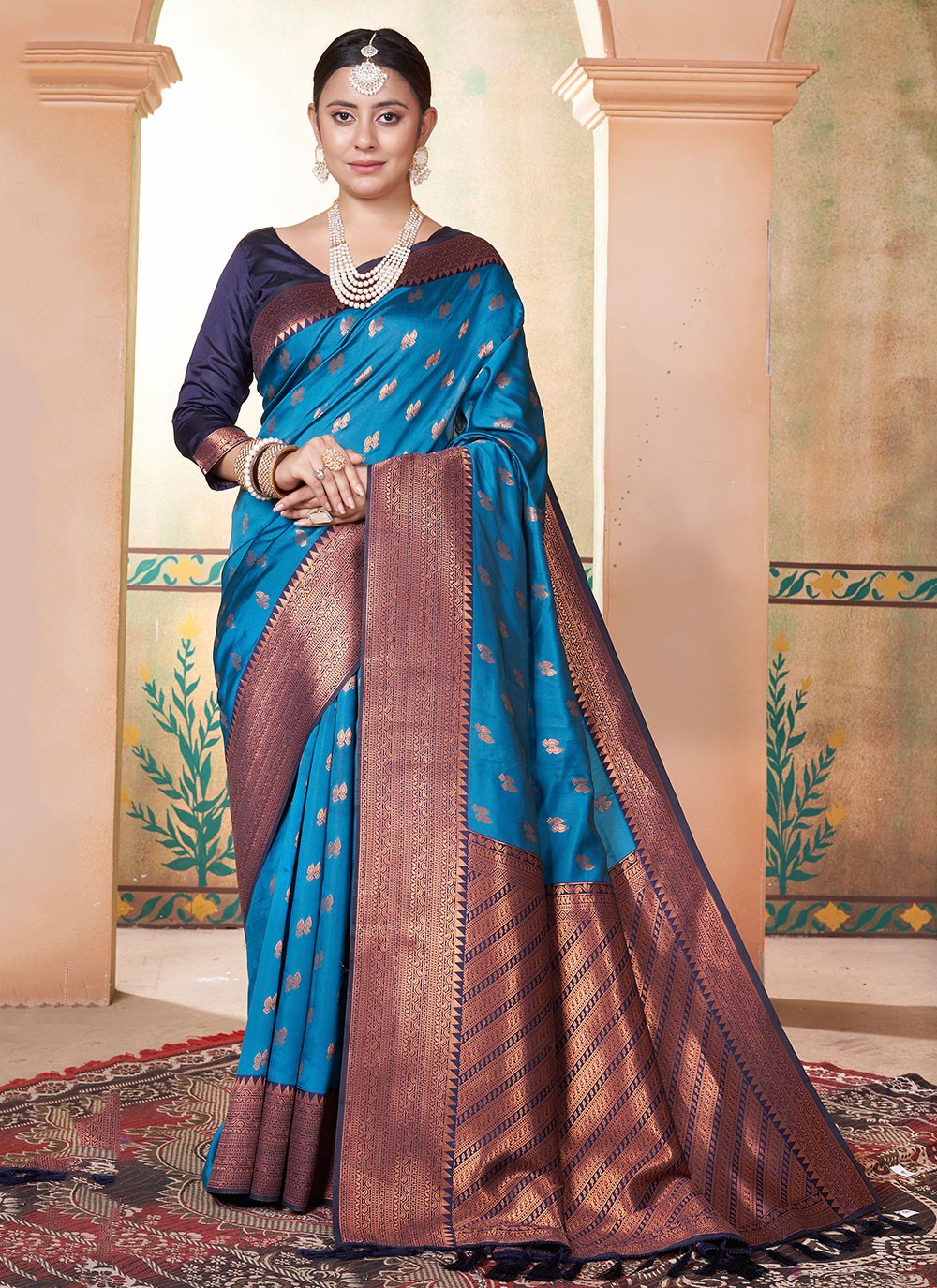 Classic Woven Kanjivaram Silk Saree - S6335