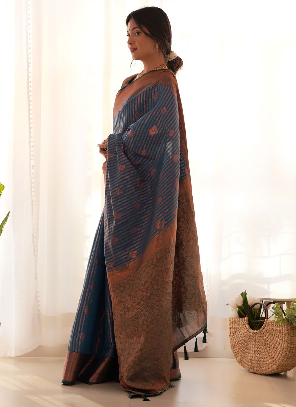 Woven, Zari Kanjivaram Silk Saree - S12290