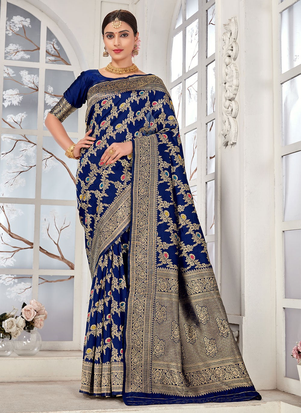 Classic Weaving Zari Banarasi Silk Saree - S1543