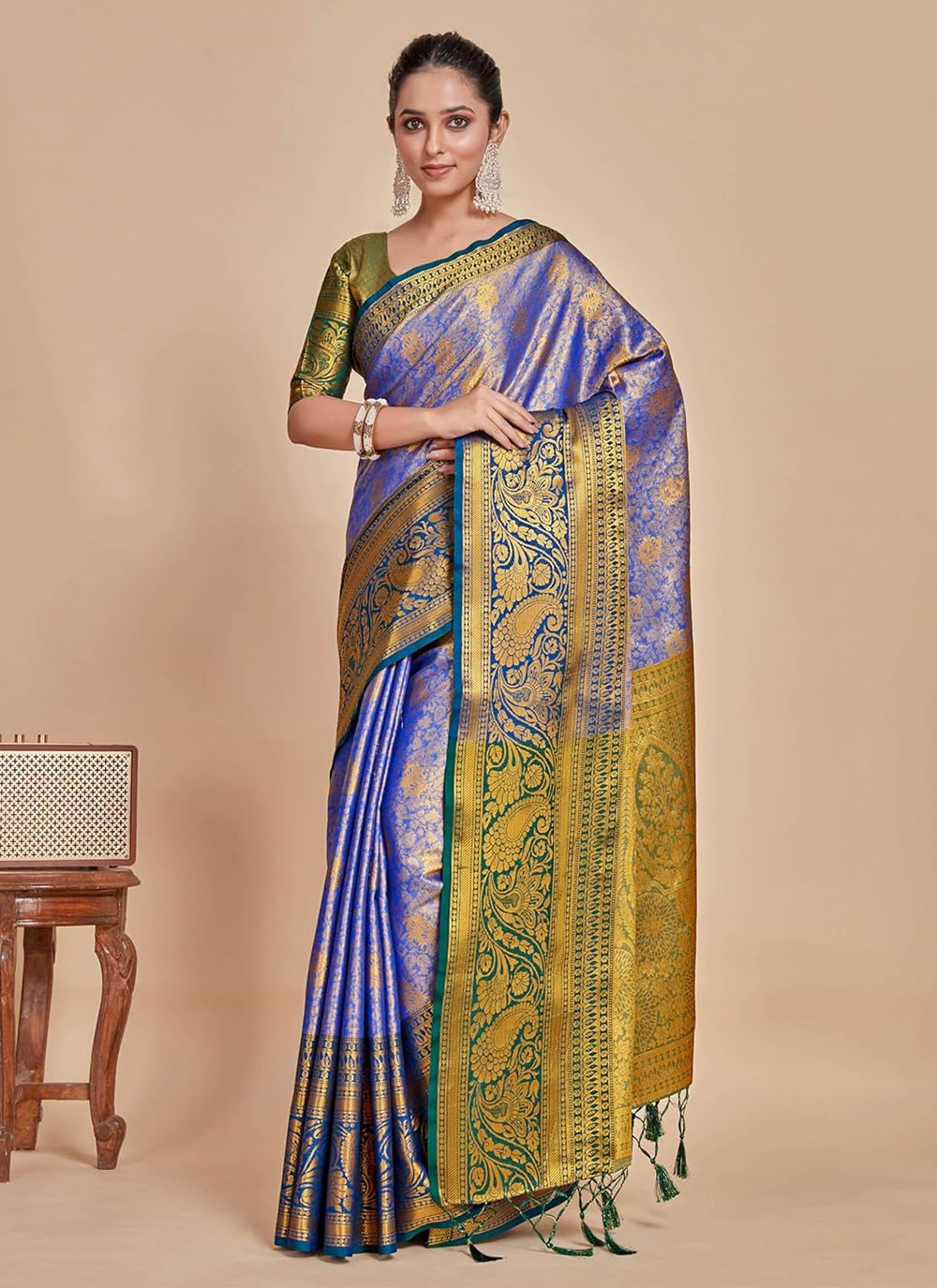 Trendy Woven Kanjivaram Silk Saree - S5008