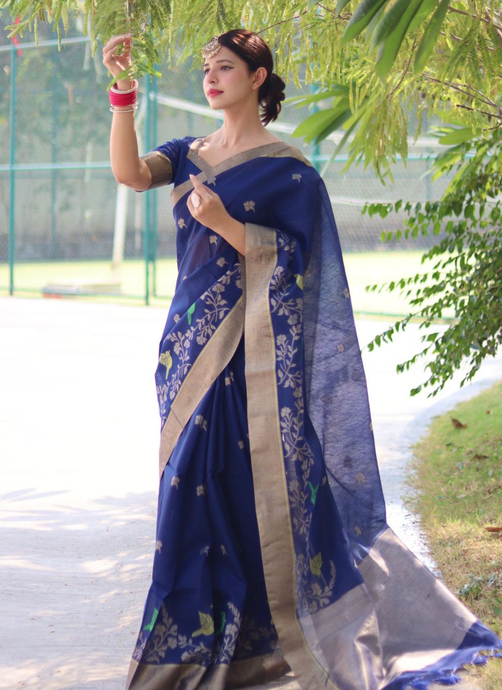 Trendy Woven Cotton Silk Saree - S4316