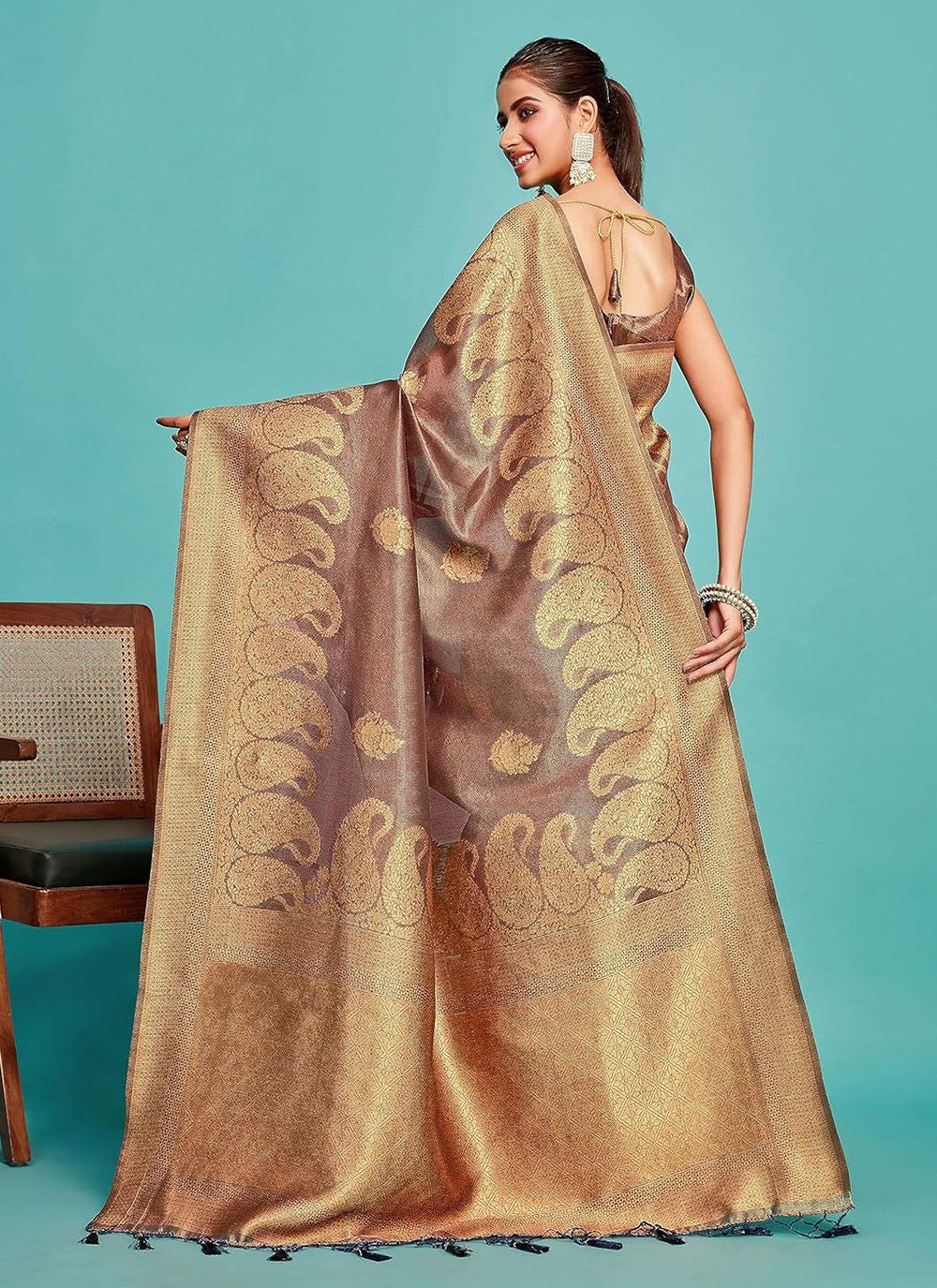 Trendy Woven Kanjivaram Silk Saree - S5008