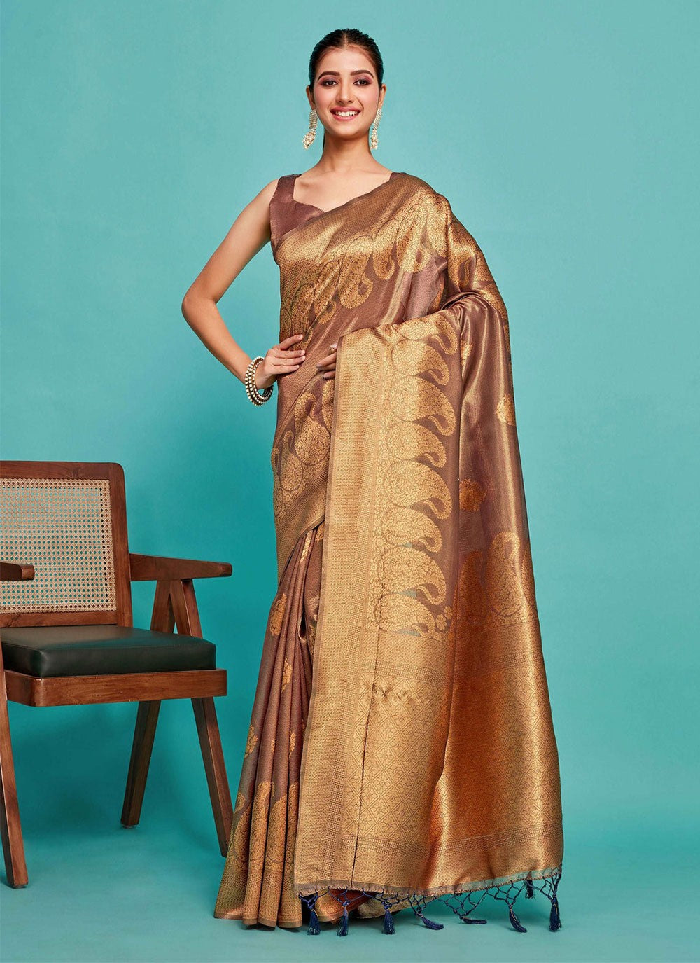 Trendy Woven Kanjivaram Silk Saree - S5008