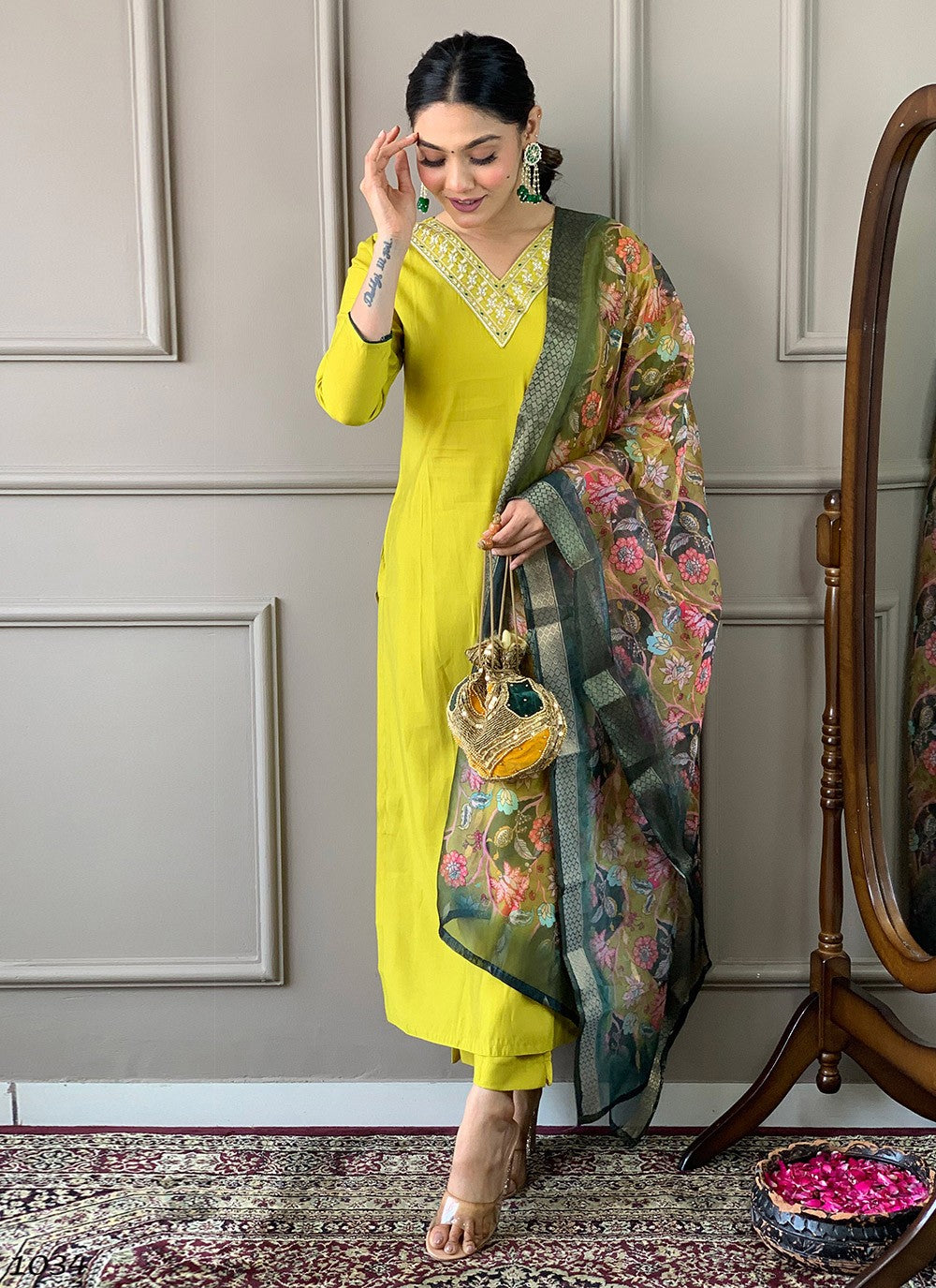 Chanderi , Viscose Pant Style Suit - T3348