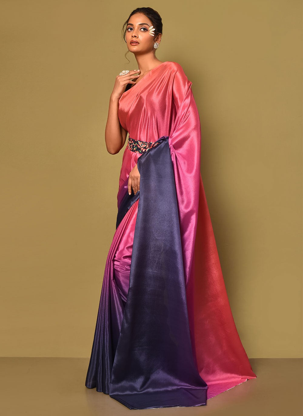 Trendy Plain Chinon Saree - S3000