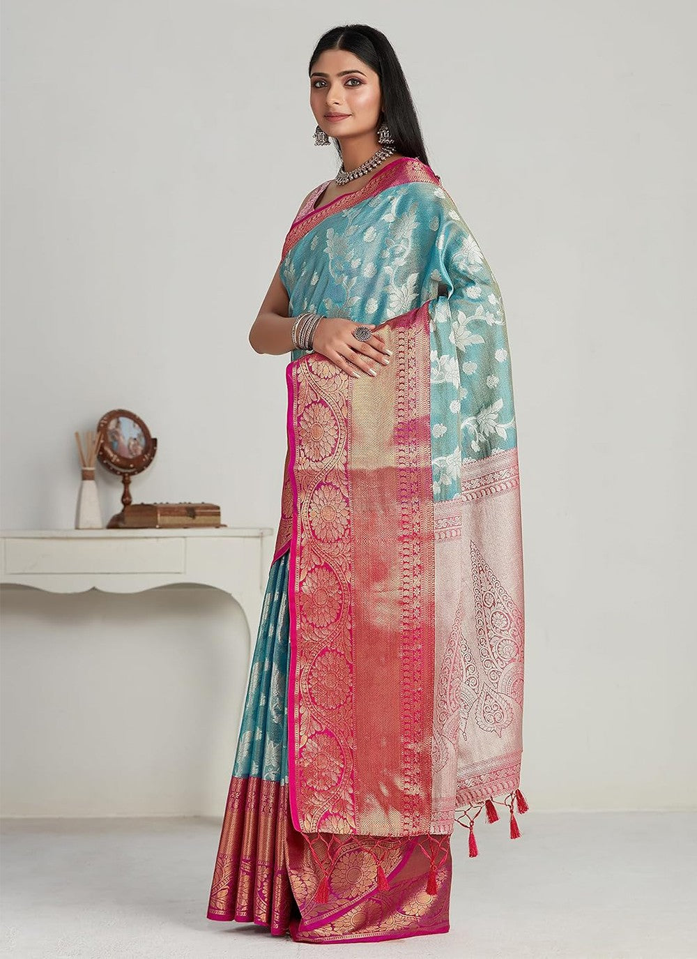 Classic Weaving Zari Kanjivaram Silk Saree - S5308