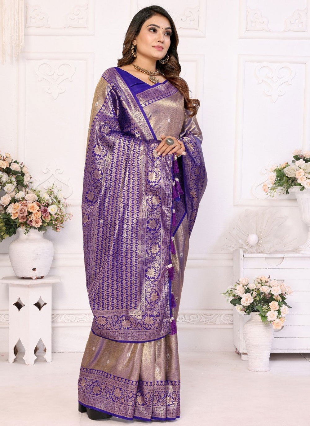 Weaving Zari, Zari Banarasi Silk Saree - S12052