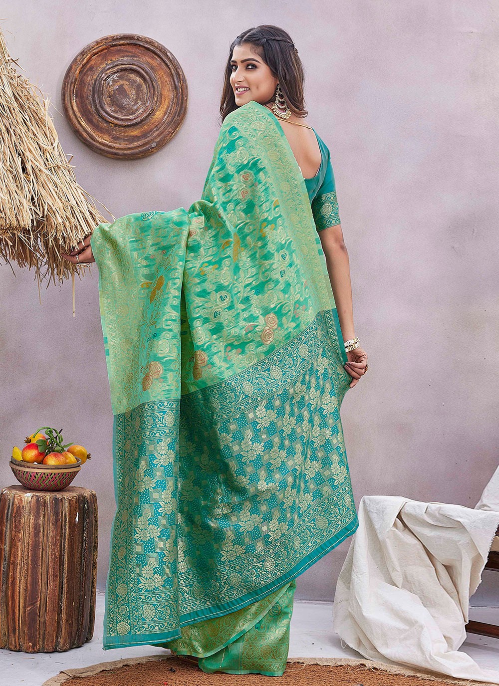 Trendy Jacquard Work Silk Blend Green Saree - S10967