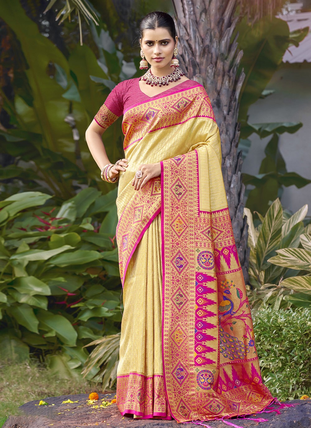 Classic Weaving Zari Silk Saree - S9835