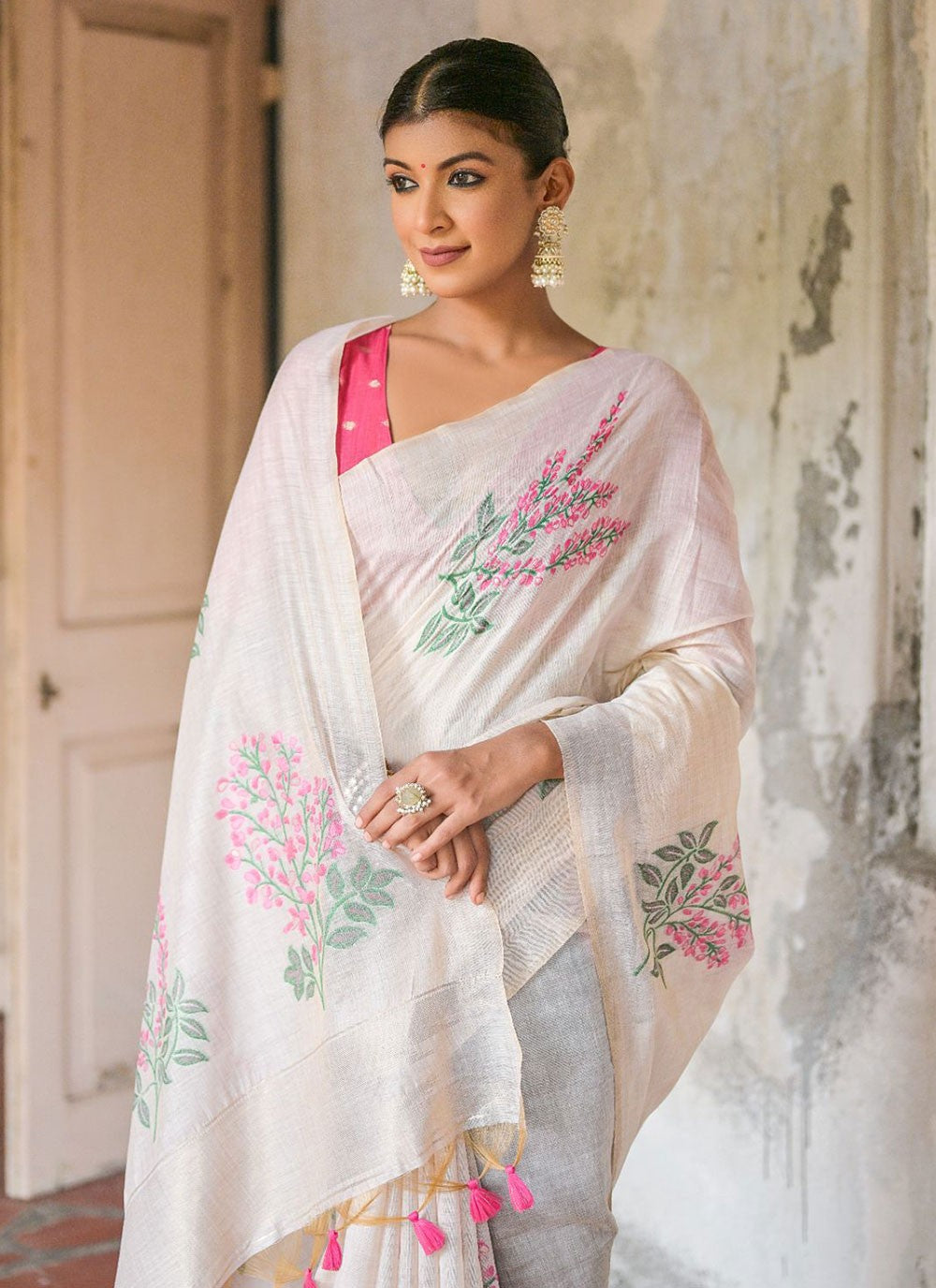 Trendy Woven Cotton Saree - S4887