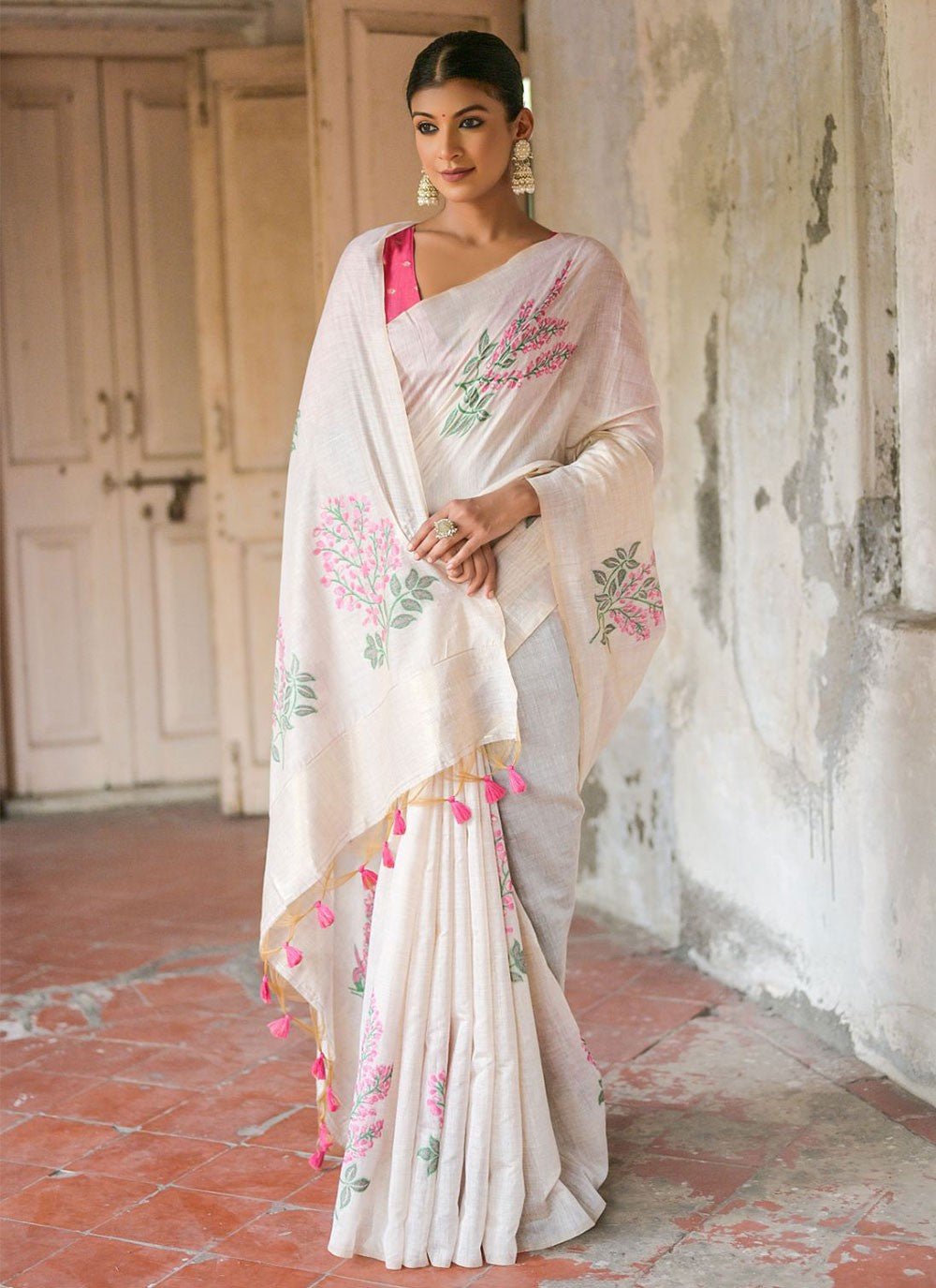 Trendy Woven Cotton Saree - S4887